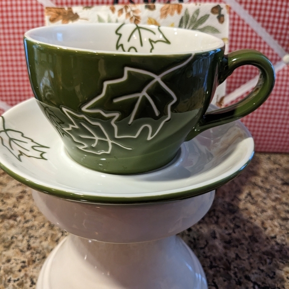 Starbucks 2007 Green 10oz Cup & Saucer Set Embossed Leaf Design Mug Fall Decor - Picture 2 of 9